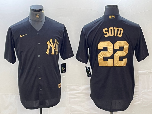 Men's New York Yankees Juan Soto #22 Black Limited Player Jersey